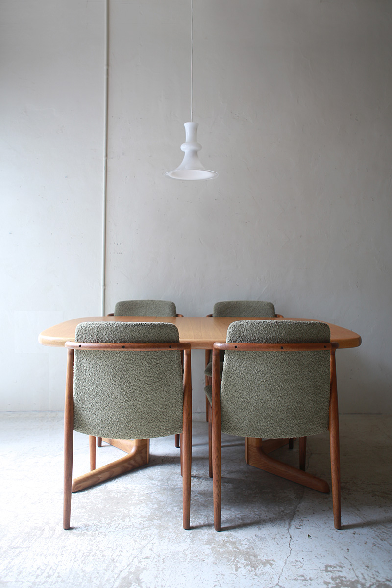 Single Leg Dining Table from Denmark | phono | 金沢 北欧 中古家具