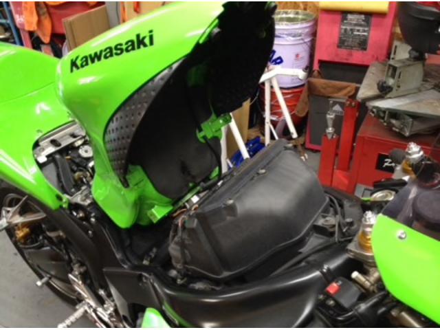カワサキ ZX-6R かぶり症状（バイクショップ マツカタモータースの