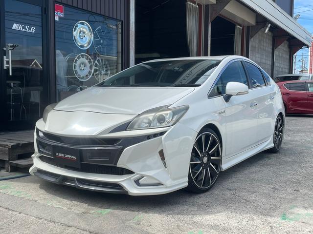 トヨタ プリウス S WALD19インチアルミ 車高調ダウンサス