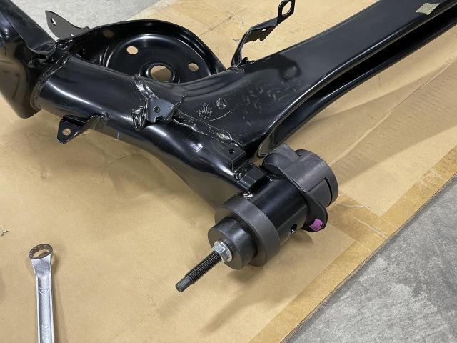 ANH20アルファード・ヴェルファイア リアアクスルビームブッシュ交換