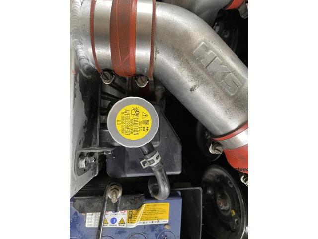 RX7 エアセパレータータンクか水漏れ 純正新品交換 クーラント充電