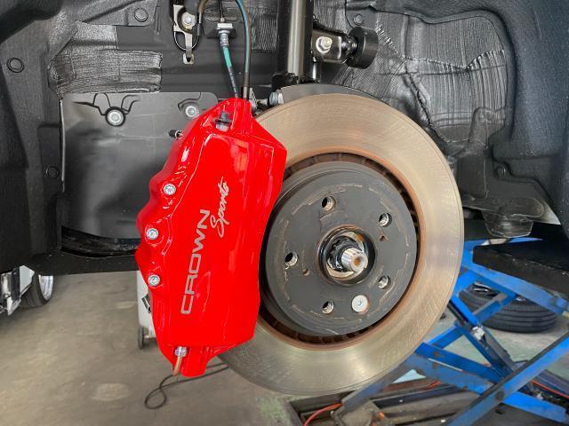 新型クラウンスポーツ キャリパーカバー取り付け 全メーカー全車種