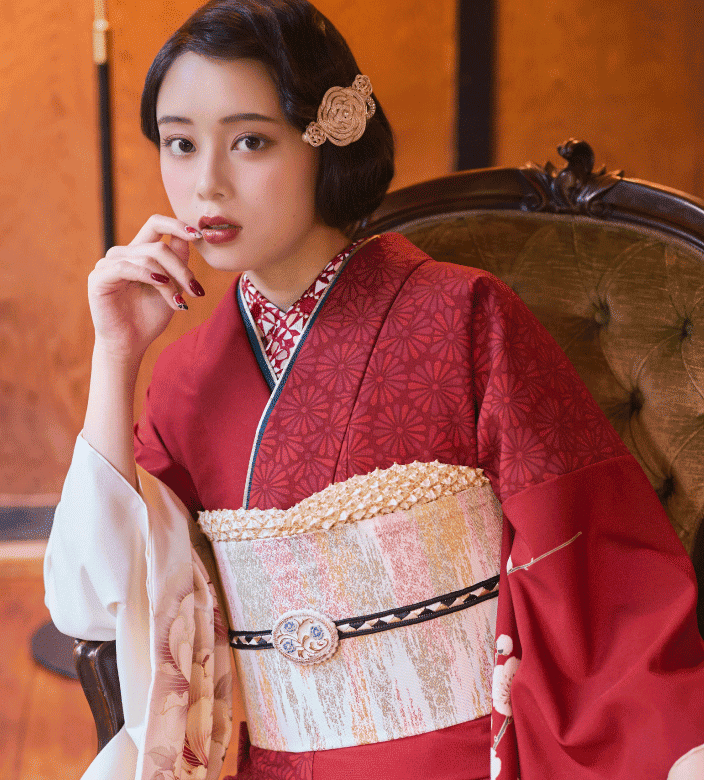 白に金銀の鳳凰が華麗に羽ばたく。凛とかっこいい成人式振袖 | kimono