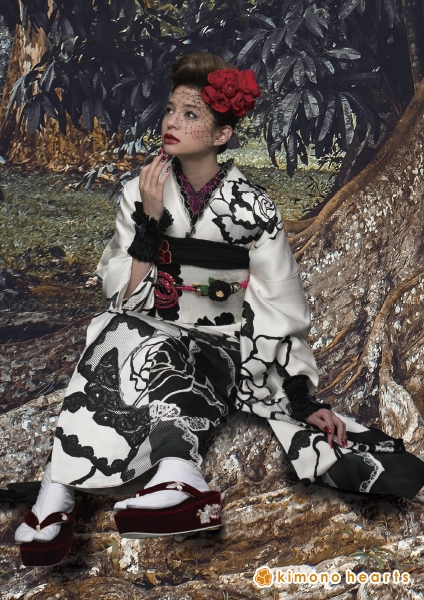 ゴシック】MS-M201｜大輪の薔薇が咲く白黒のゴシック振袖｜kimono