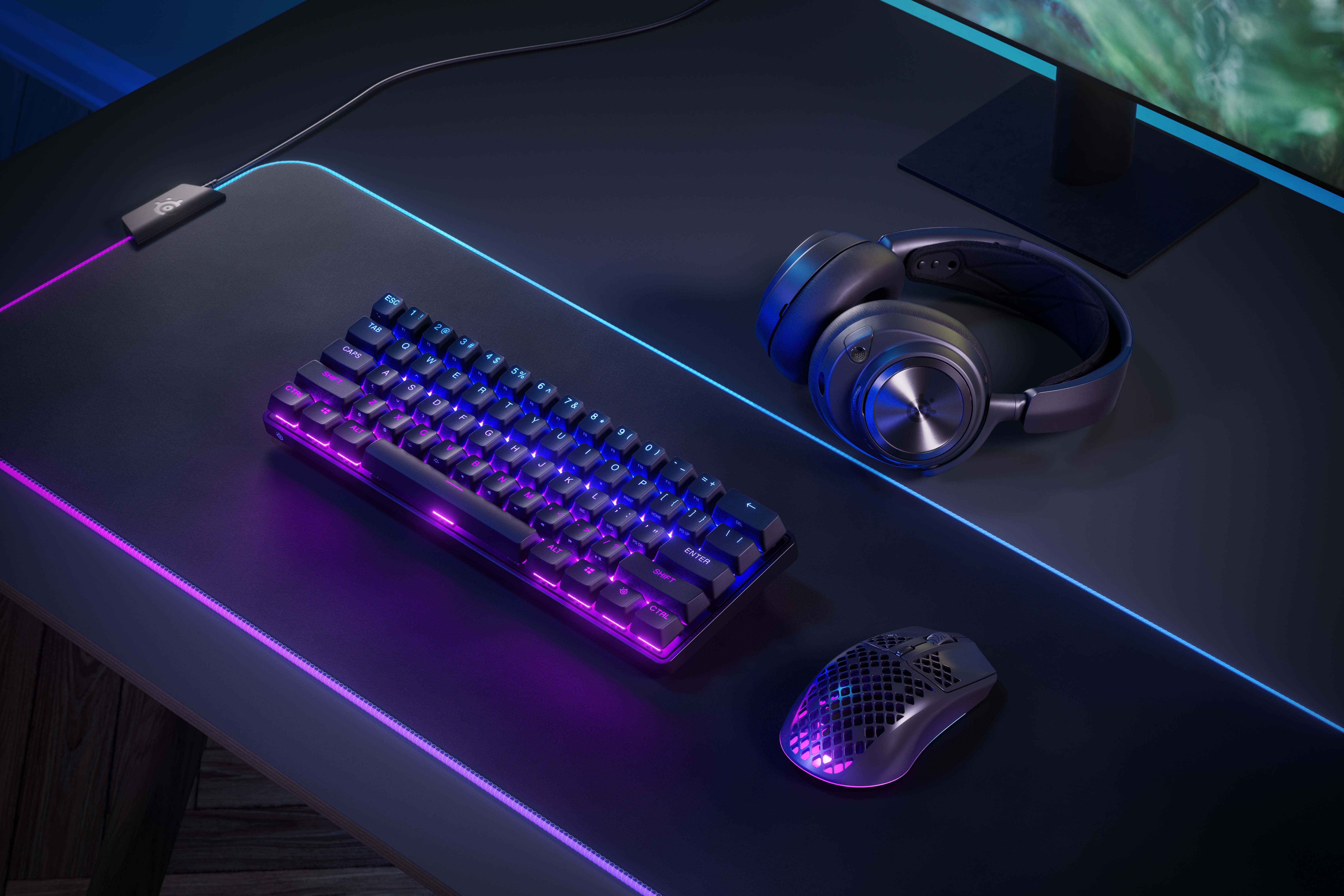 apex_pro_mini_wl_lifestyle_des