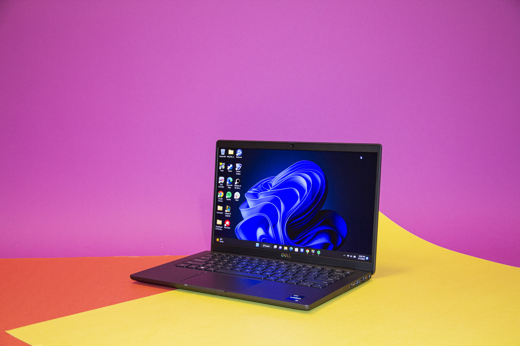 Dell Latitude 7330 review: business laptops are too expensive