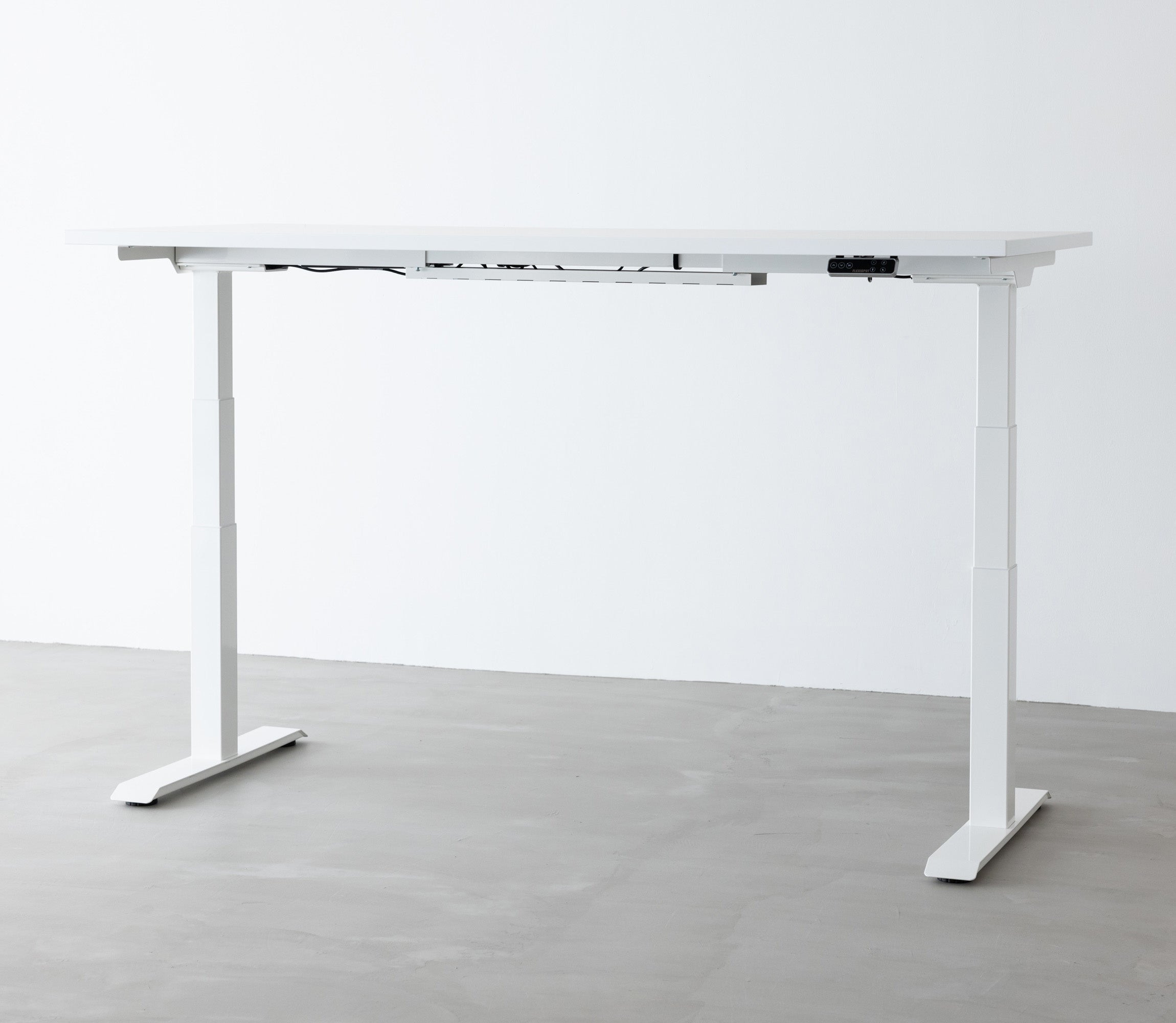 PREDUCTSより DESK - POLAR ワイドモデルの受注製造販売を開始