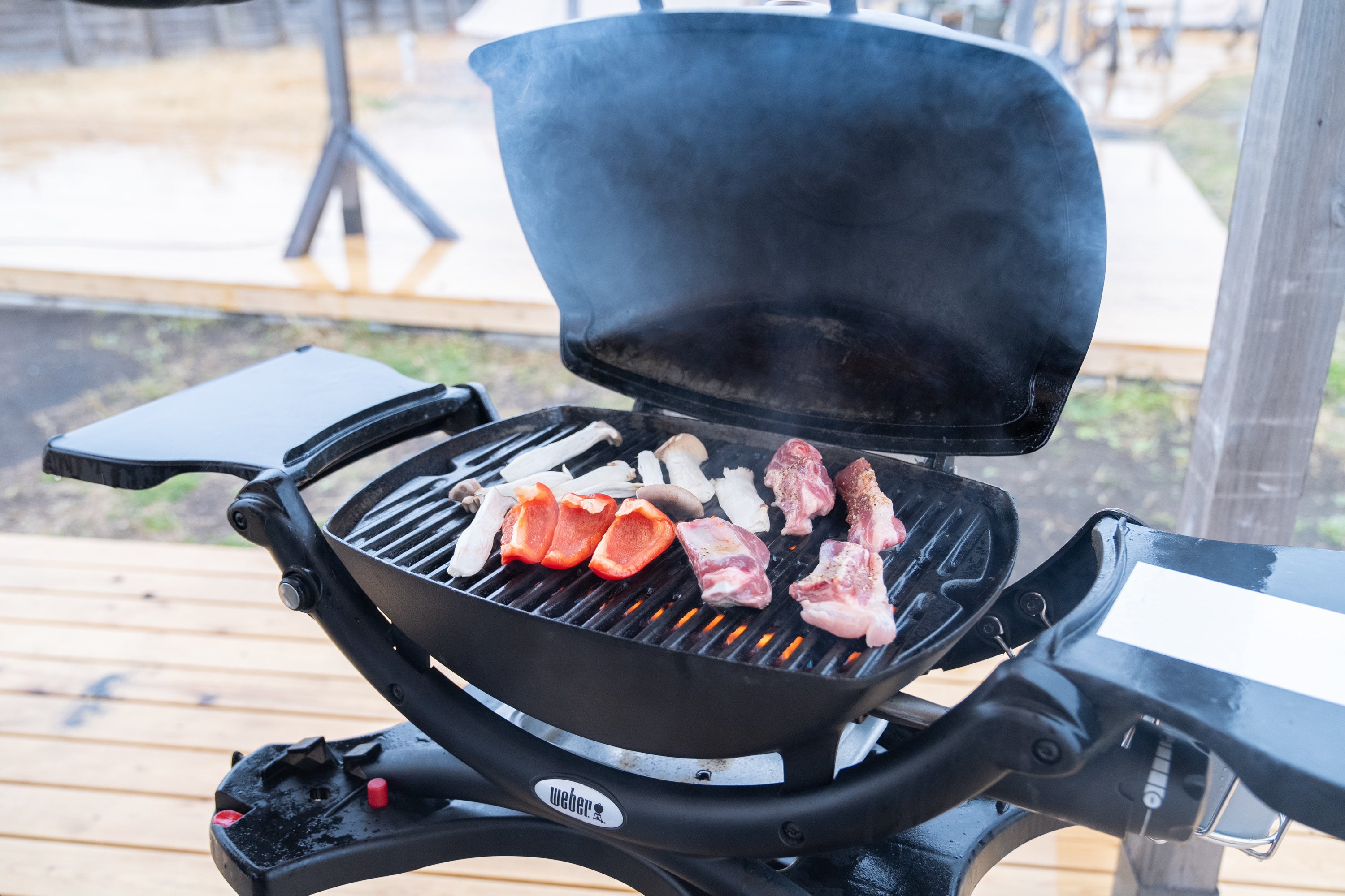 火おこし不要！Weberグリルで“誰でも”本格BBQが楽しめるキャンプ場体験