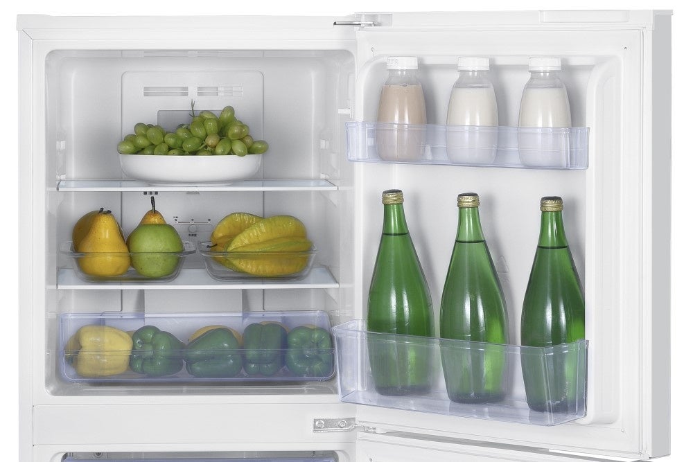 コンパクトながらも使いやすさにこだわった冷凍冷蔵庫121Lを