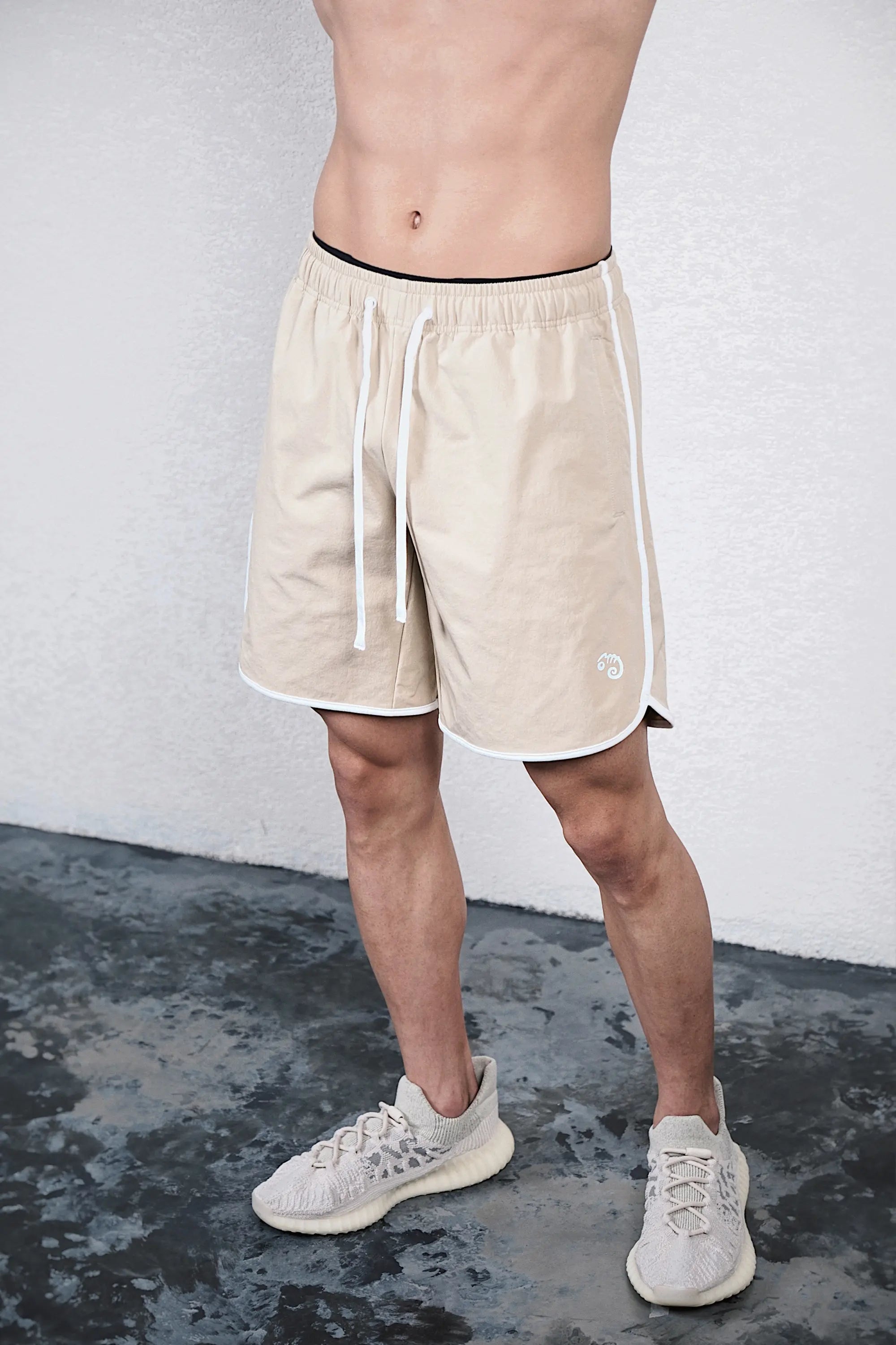 Pvot Athleisure Shorts (Beige)