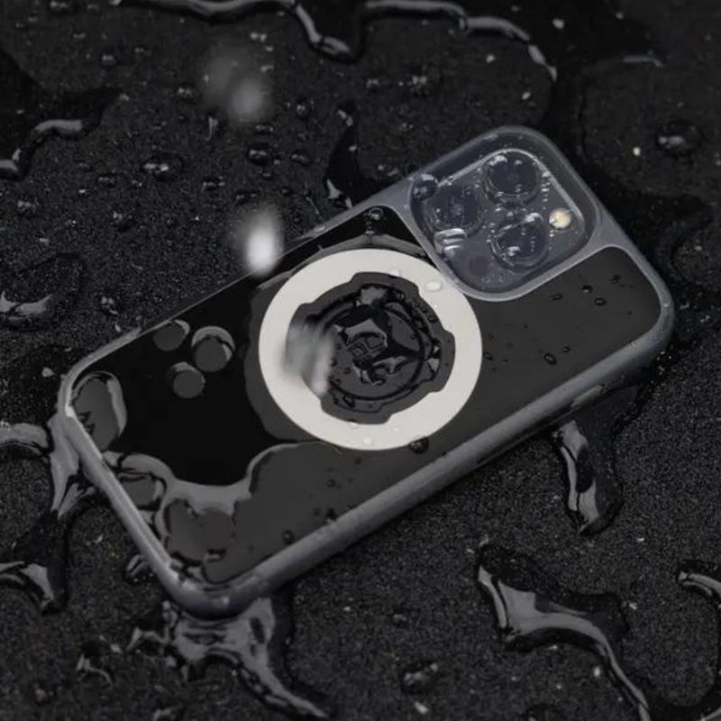 iPhone 15 ダストカバー｜クアッドロック