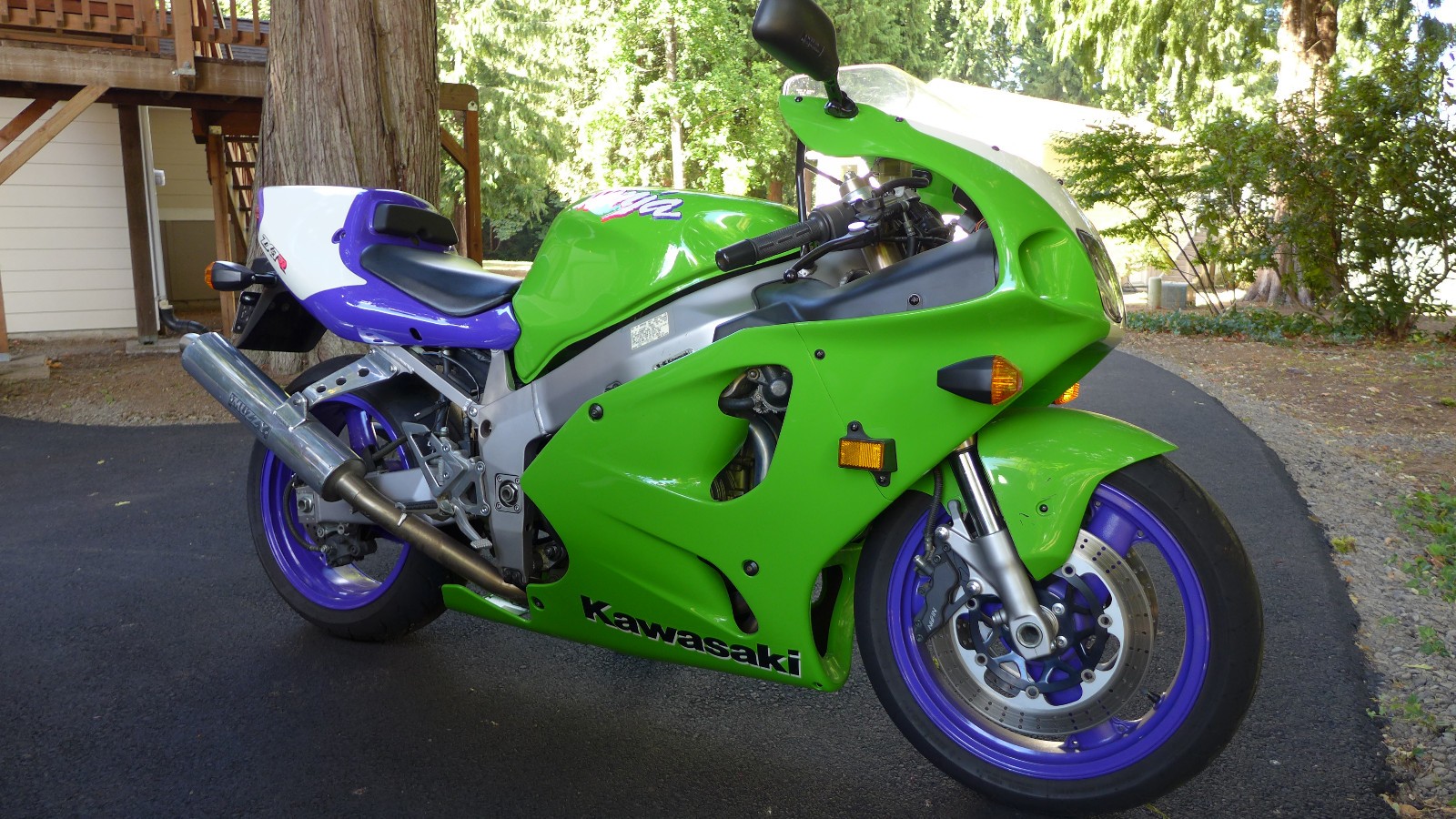 Watch this! 1996 Kawasaki Ninja ZX7-RR - Rare SportBikesForSale