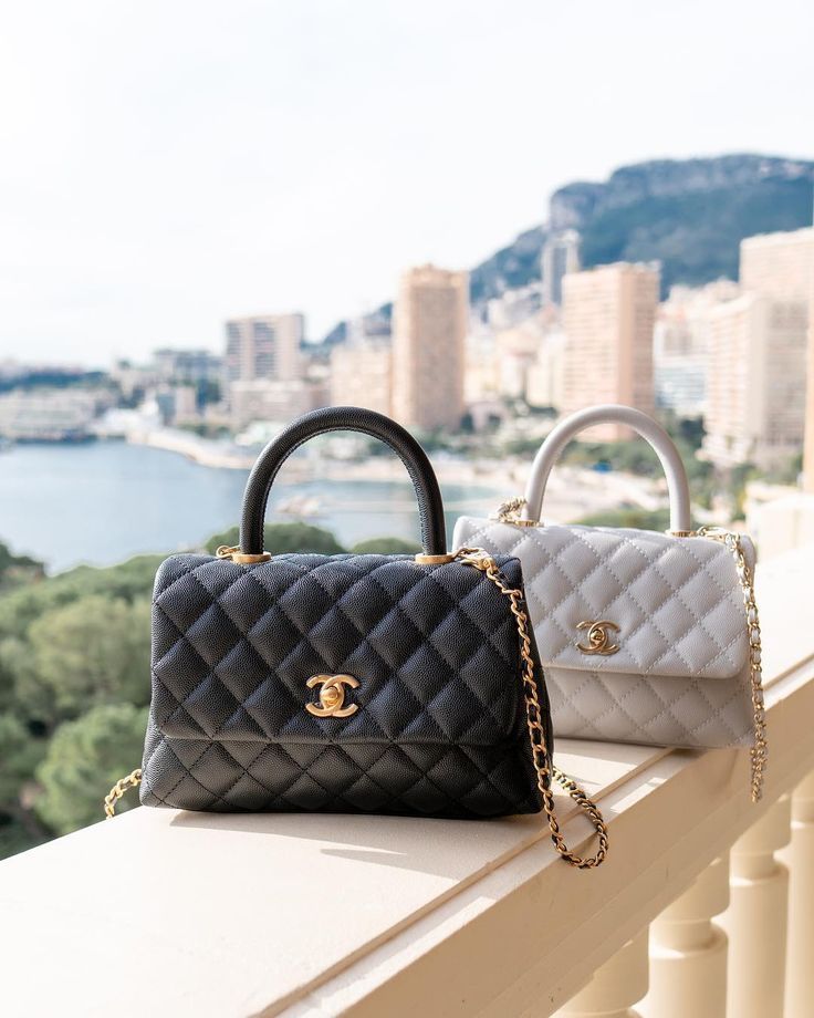 Replica CHANEL Coco Handle Bag Review & What Fits Inside - Replica