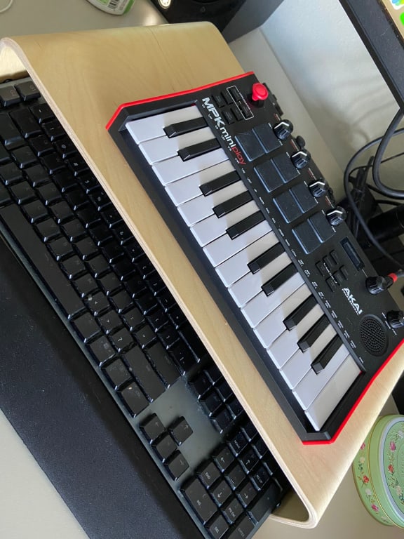 Open Box Akai Professional MPK mini play mk3 Mini Controller