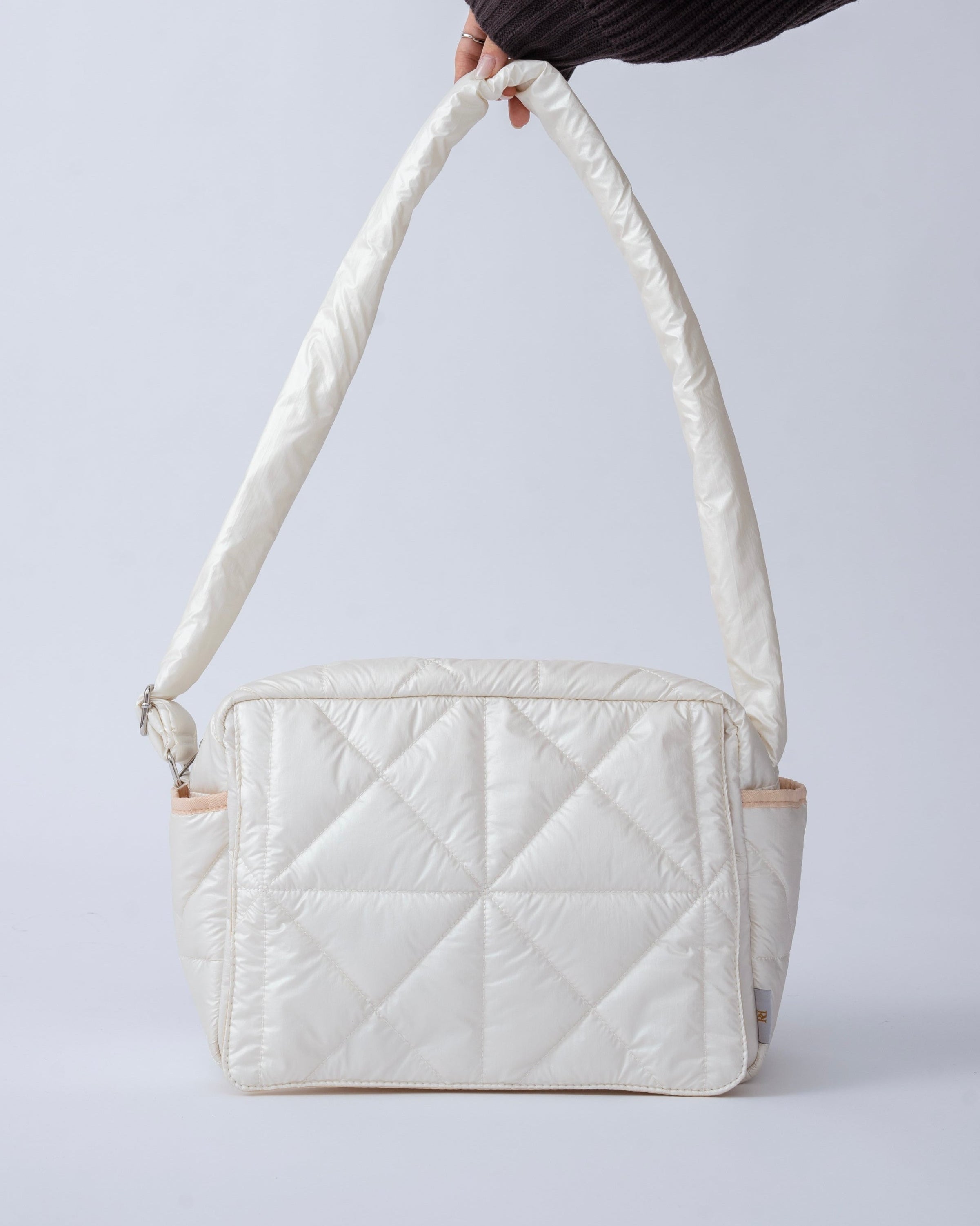 Cross quilt bag / White – RICH RAISE