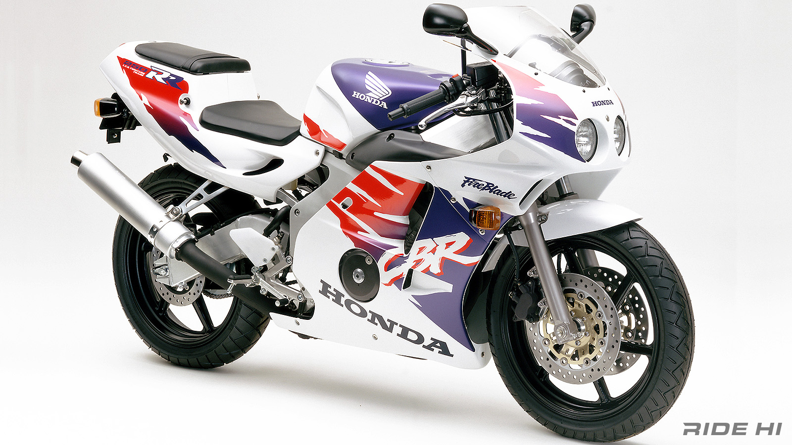 Max19,000rpmの官能、CBR250RR(MC22)のレプリカ4気筒ラストソング