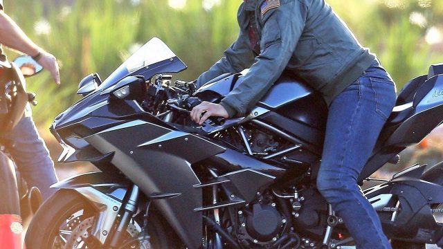 Top Gun: Kawasaki Ninja H2 replaces the iconic GPZ 900 – DriveMag