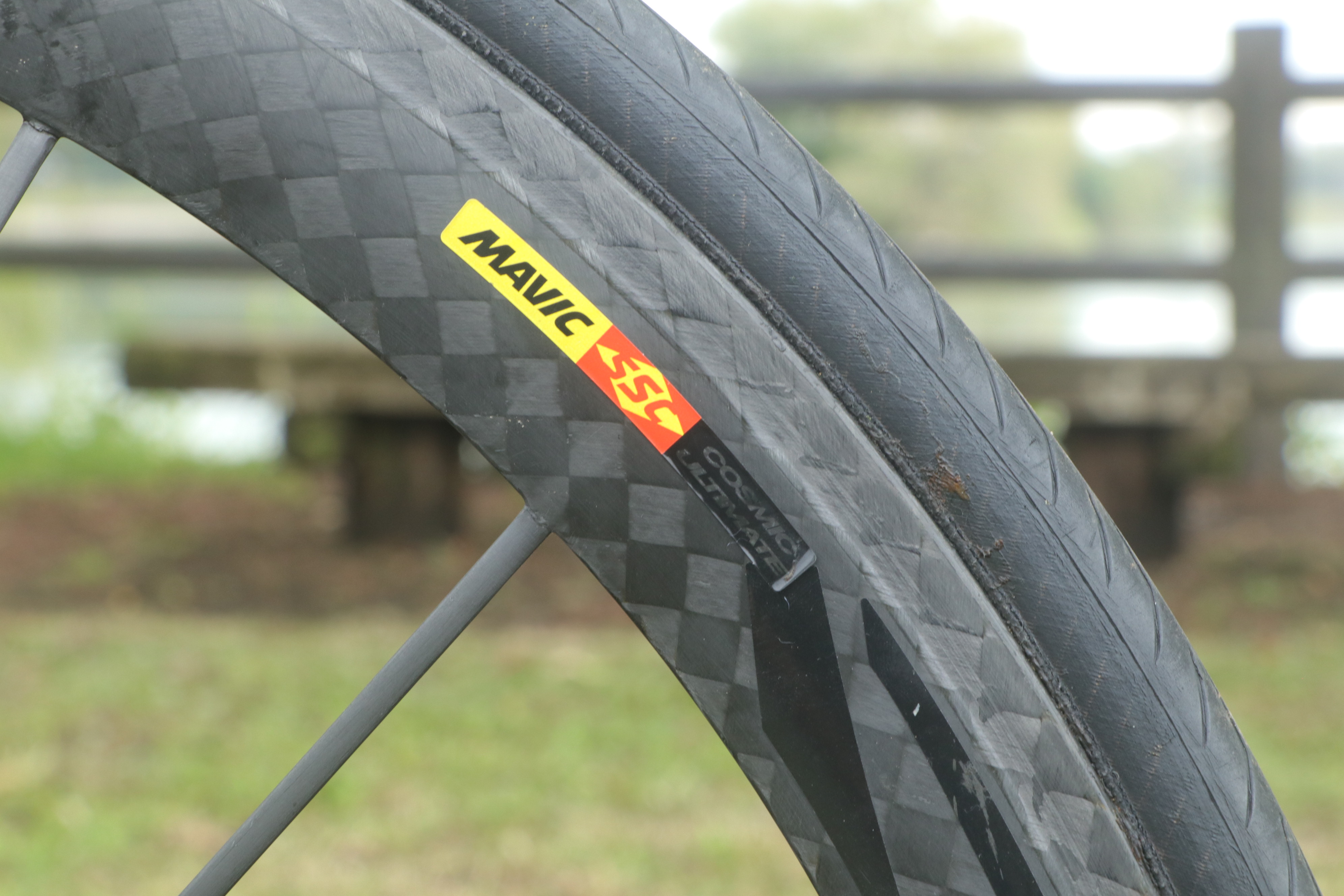 Mavic Cosmic Ultimateを買ってみたら、とんでもない変態スペック