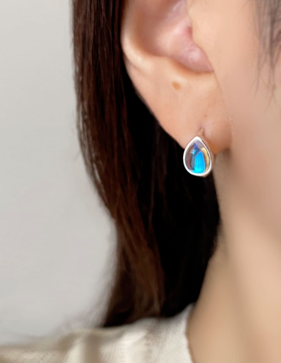 オーロラドロップピアス SV925 – 金属アレルギー対応のアクセサリー