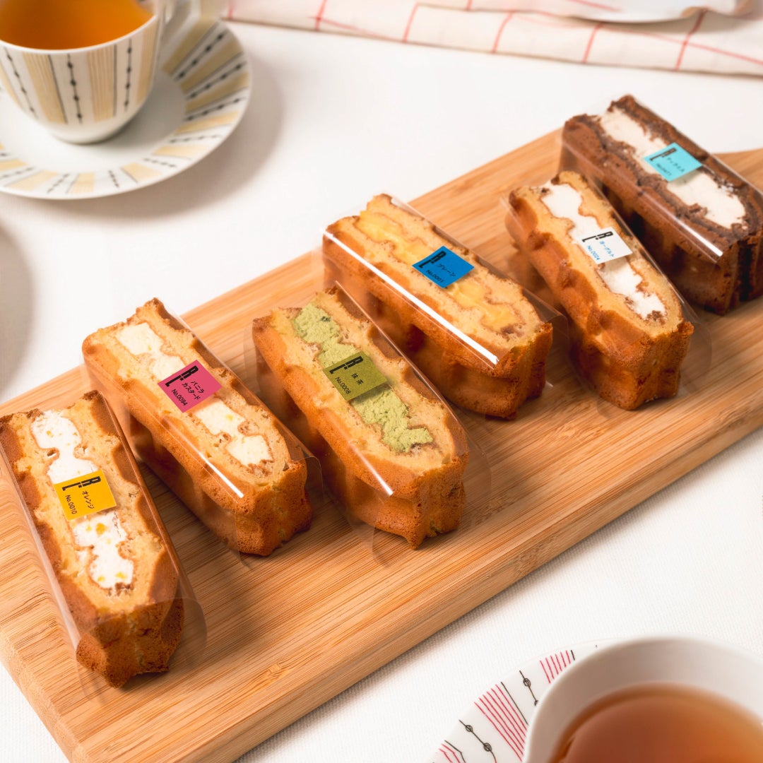 お取り寄せスイーツで人気のワッフルケーキ10個入り。デザートは
