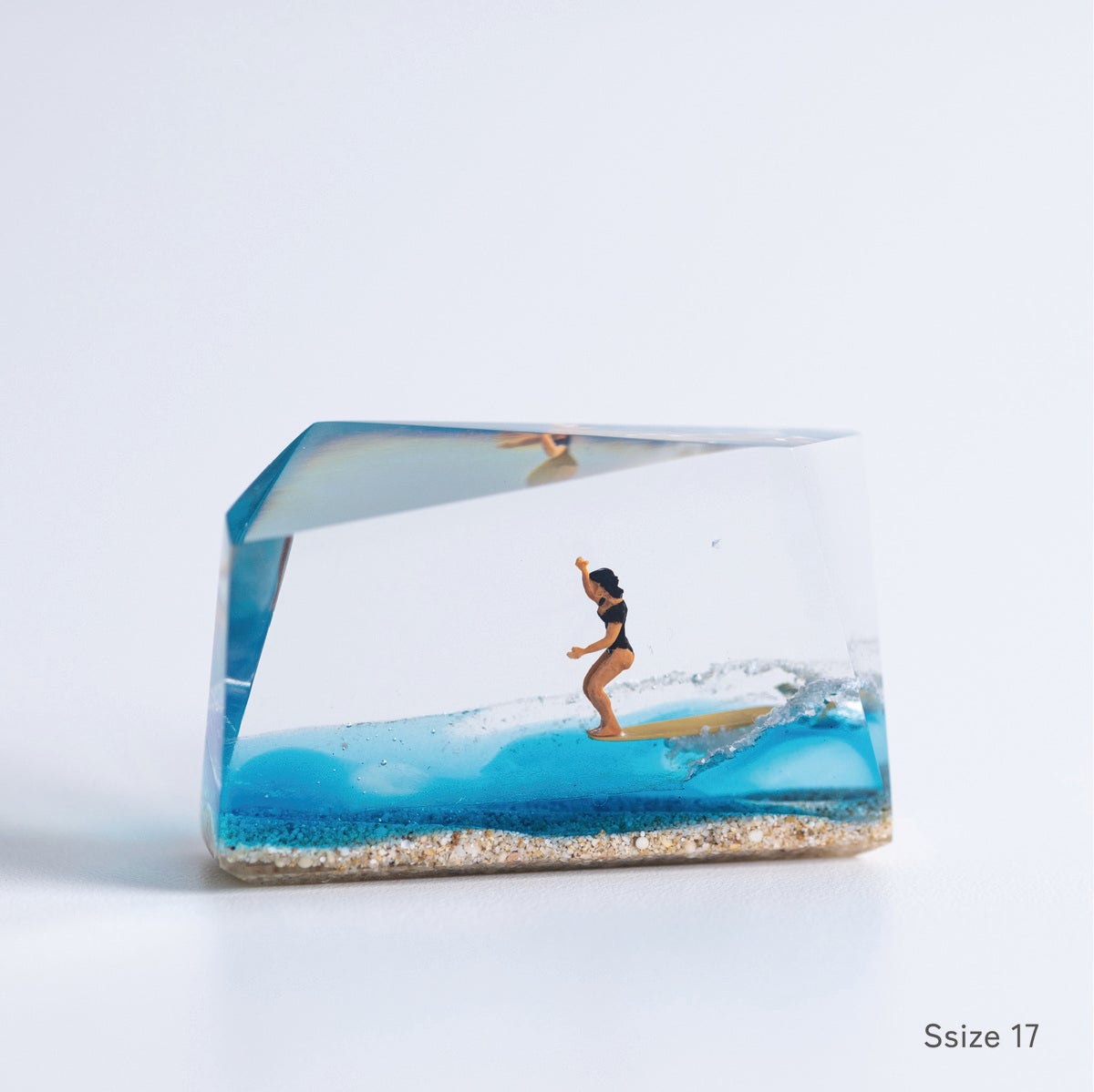 CrystalCube S size | 石田ゆり子さんが一緒に暮らすものたち