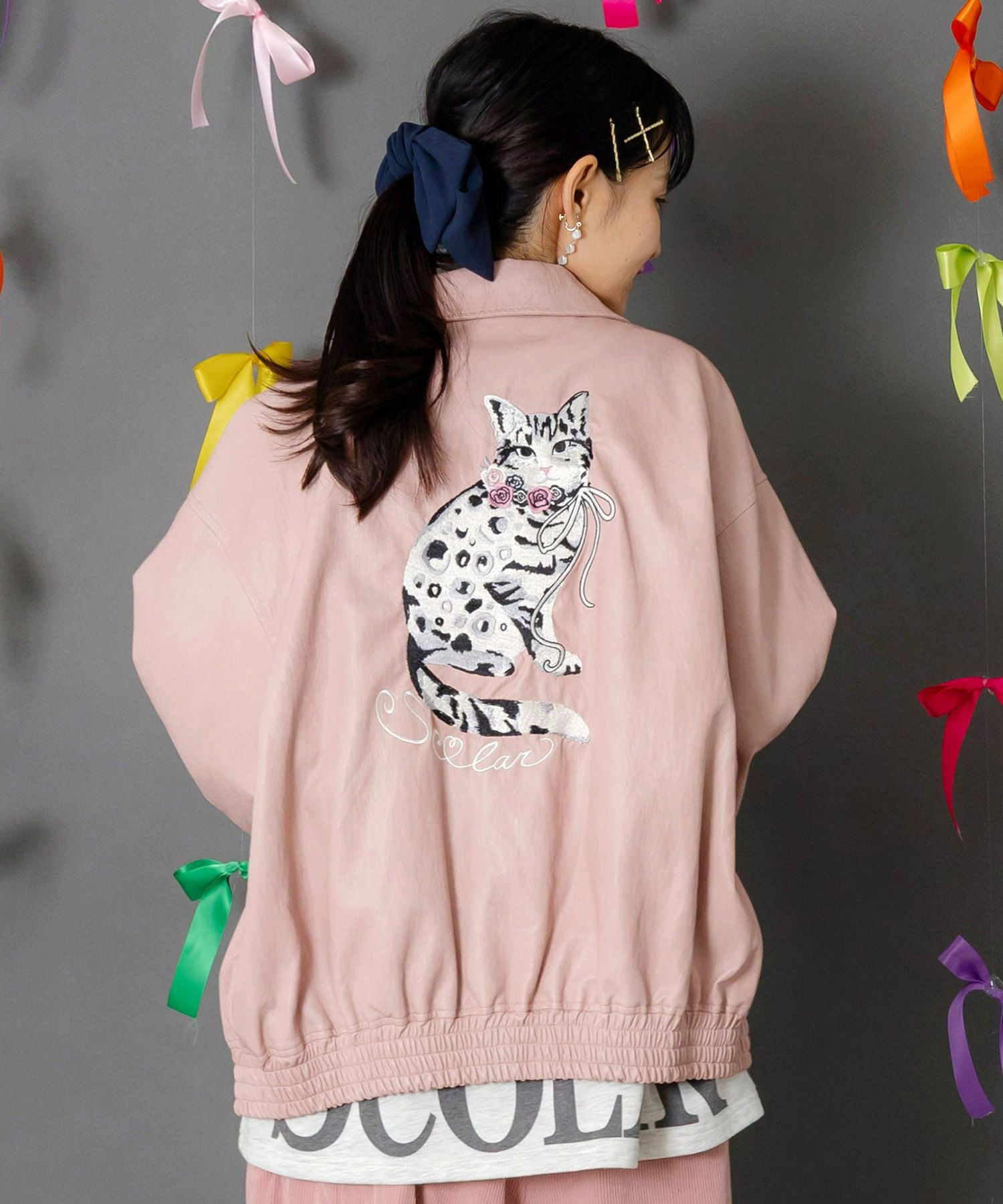 153771：ネコ刺繍フェイクレザー×裏地ブルゾンの通販-ScoLar