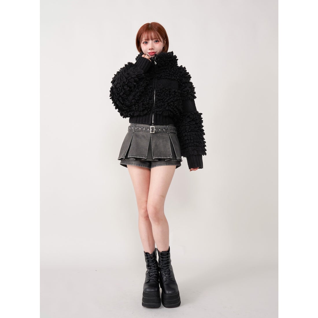 ダーリッチ Darich アンティークレザープリーツショートパンツ