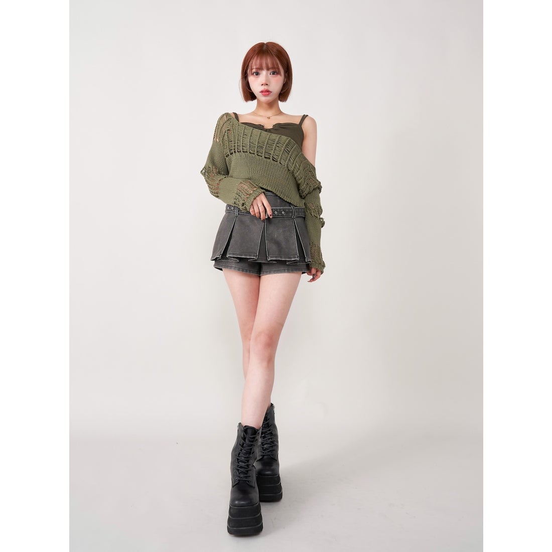 ダーリッチ Darich アンティークレザープリーツショートパンツ
