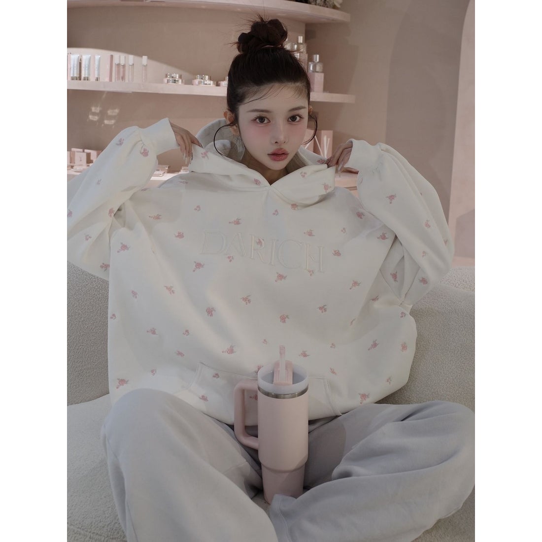 ダーリッチ Darich フラワーエンブロイダリービッグフーディ