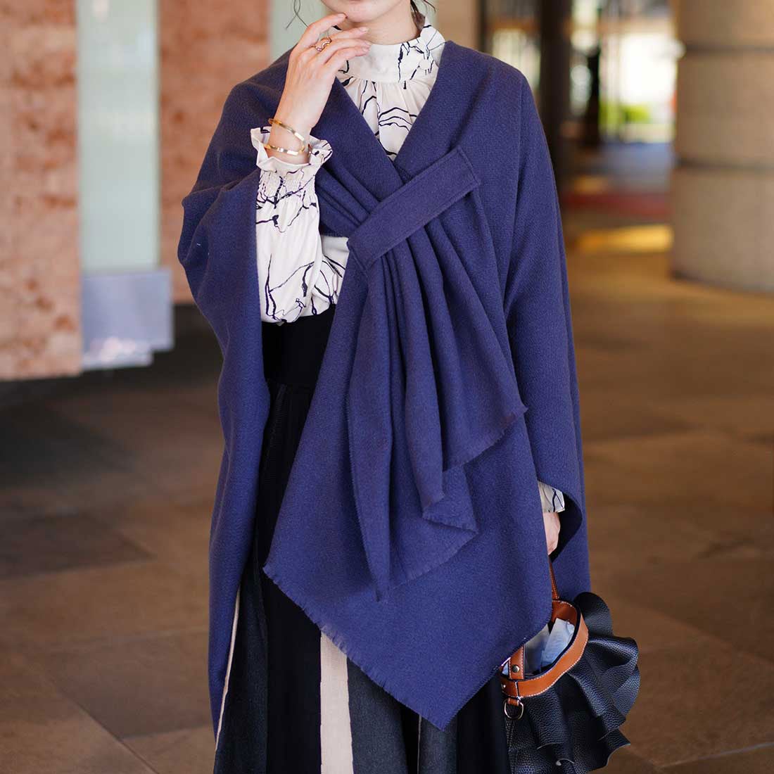サワアラモード Sawa a la mode ズレ落ちにくい大判ストールポンチョ
