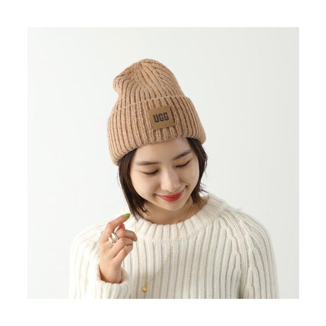 アグ UGG UGG ニット帽 W CHUNKY RIB BEANIE W LOGO 20061 （CREAM