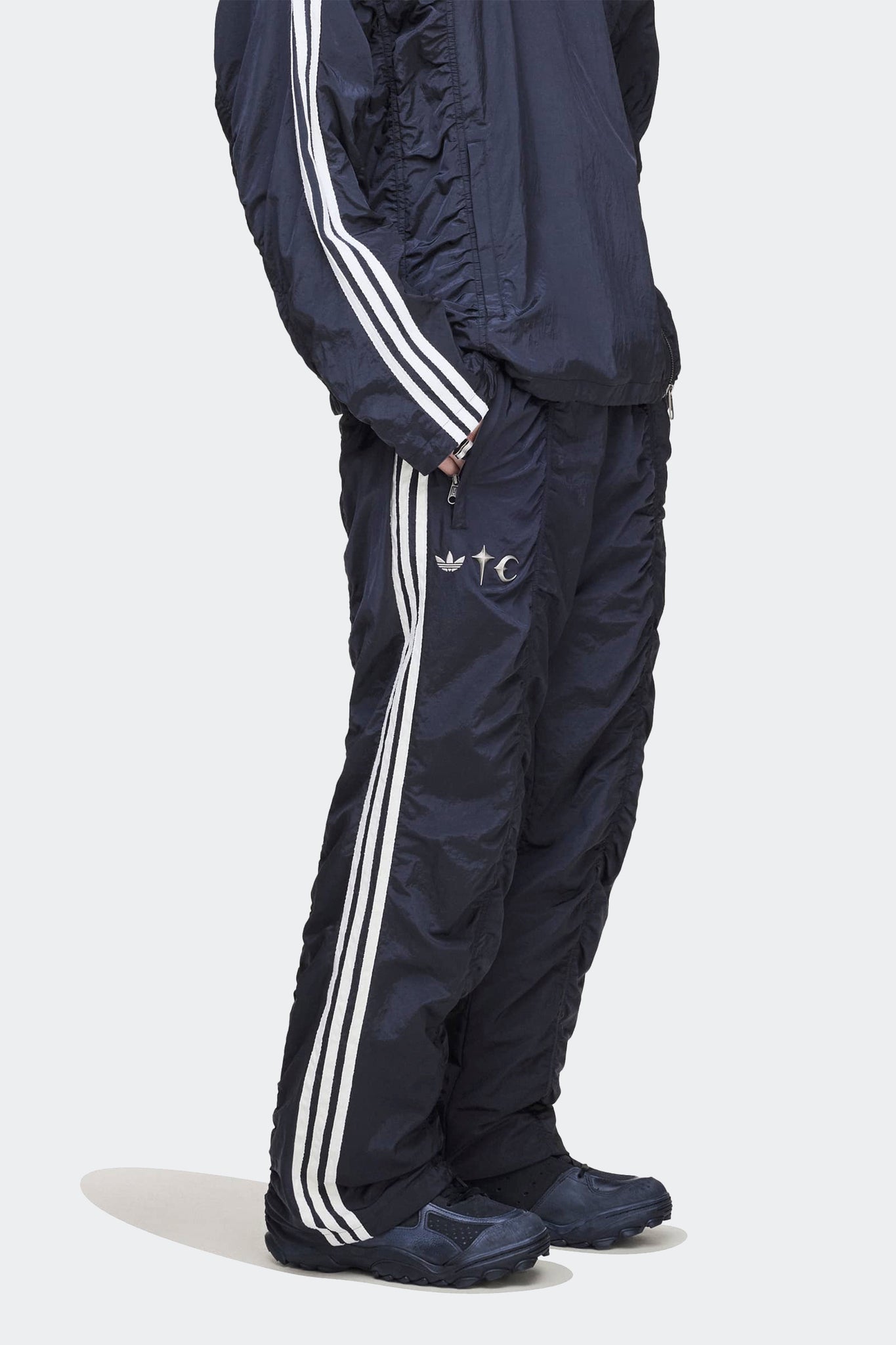 THUG CLUB WOVEN TRACKPANT – Sesinko