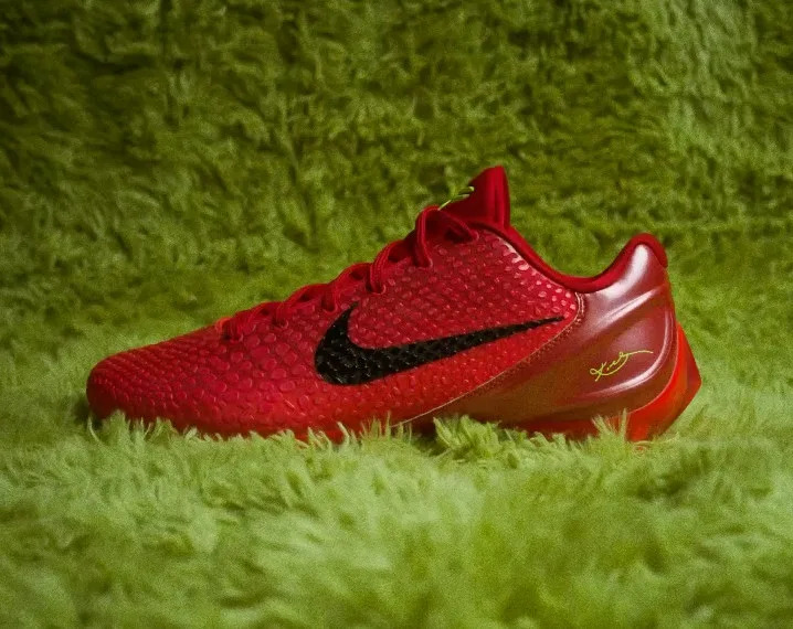 Mismatched 'Grinch' Nike Kobe 6 Cleats Are Releasing for Christmas
