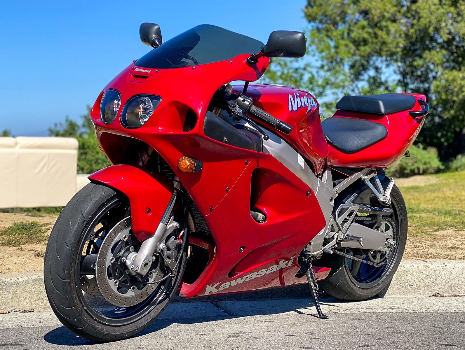10K-Mile 1996 Kawasaki Ninja ZX-7R Is Out for CBR and Gixxer Blood