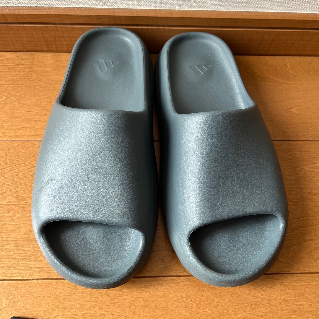 adidas YEEZY Slide 