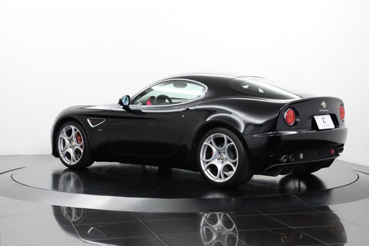 アルファロメオ 8C コンペティツィオーネ 正規ディーラー車 世界限定