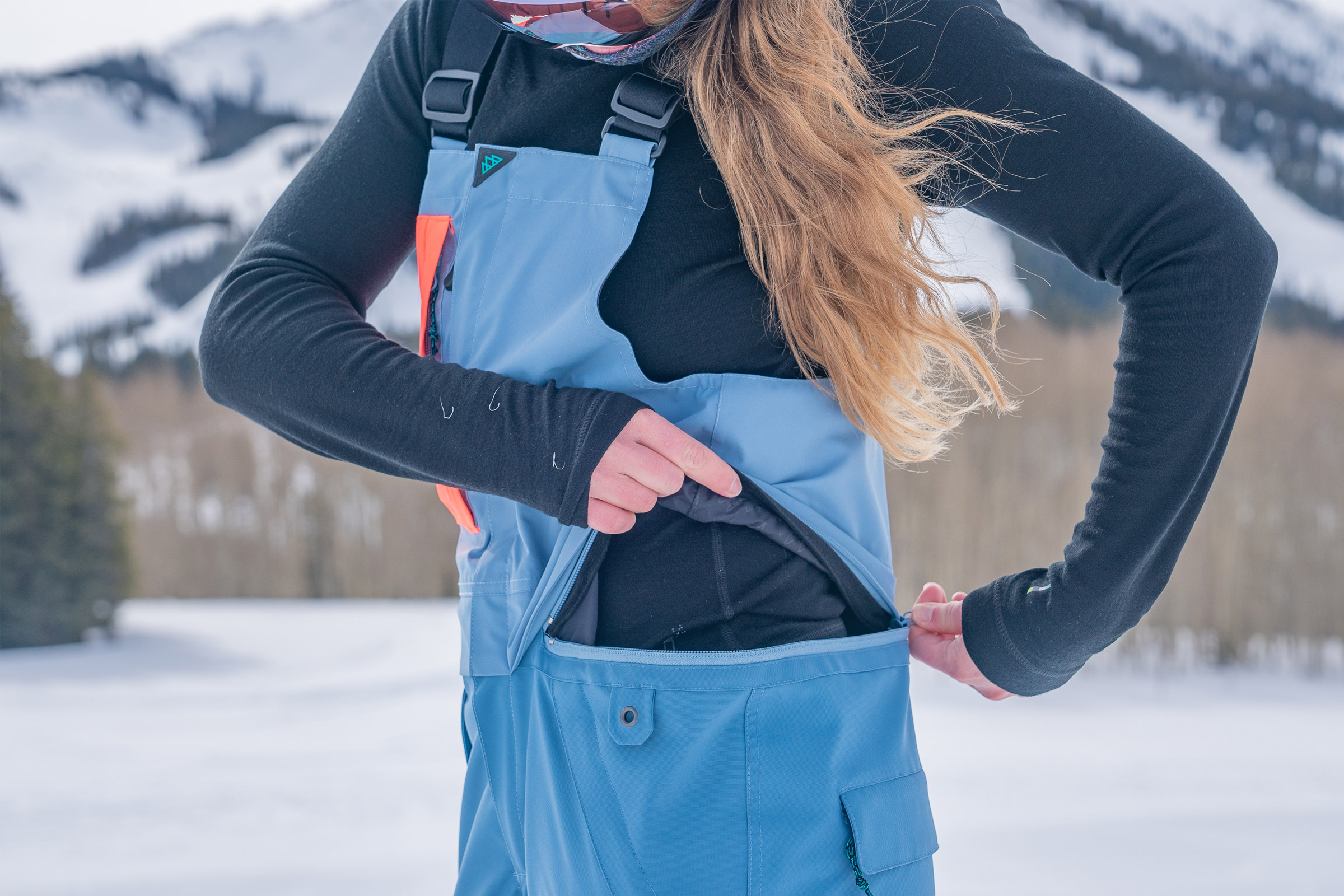 Airblaster Women's Sassy Hot Bib Review: Warm and Comfortable, Lap