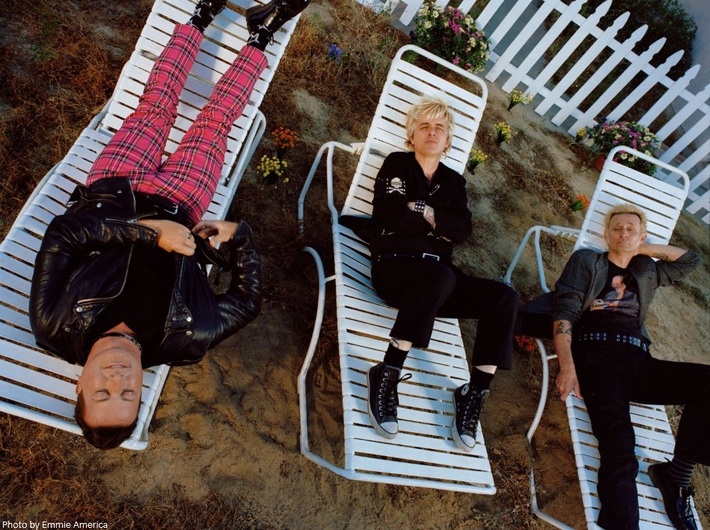 GREEN DAY、2001年幕張メッセ公演の「Blood, Sex And Booze」ライヴ
