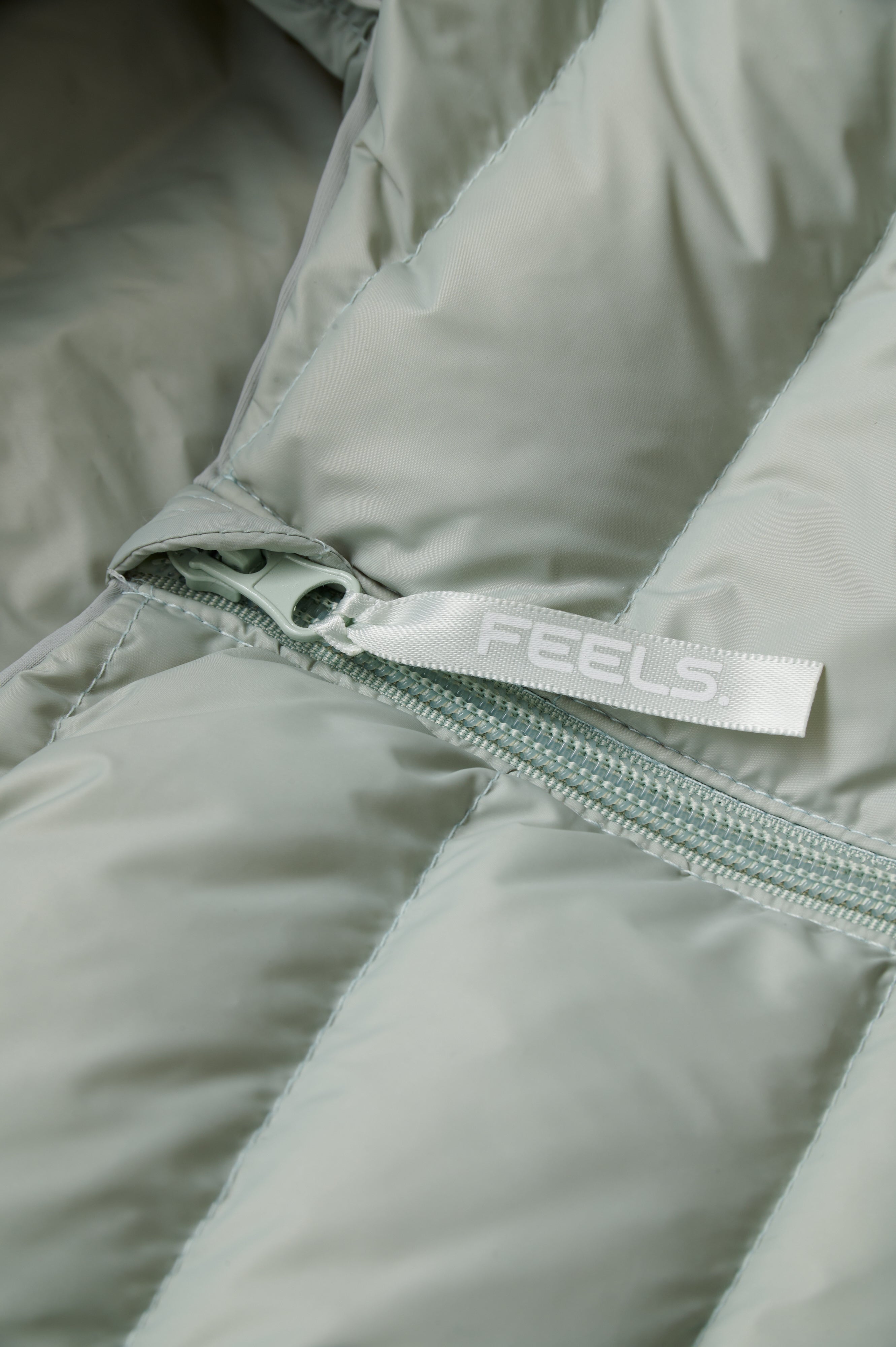 SHELL DOWN JACKET LIGHT GREEN – FEELS.