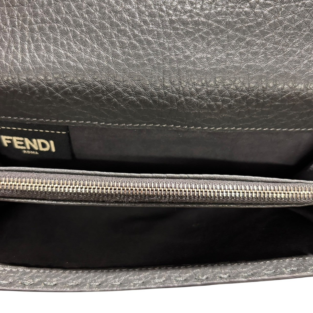 FENDI(フェンディ) PEEKABOO trifold long wallet ピーカブー 3つ折り