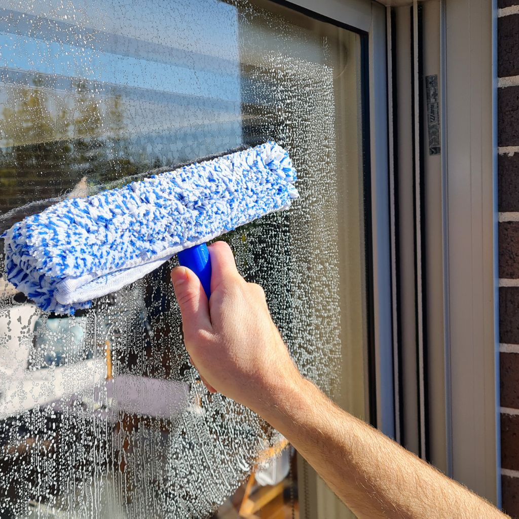 Professional Window Washer and Bucket Combo – EnduroShield USA