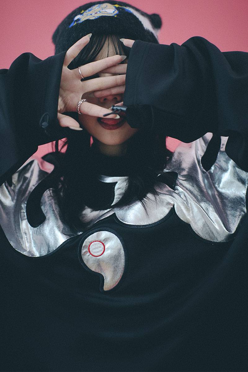 GALFY (ガルフィー) ピッカピカの大萌袖ロンT BLACK / ロック