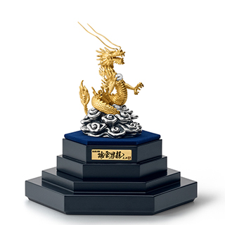 純金置物 「瑞雲降龍」 （純プラチナ宝珠付） | 高品質 金・プラチナ