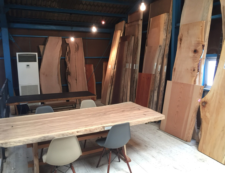 一枚板・無垢板工房 see-saw|大阪府寝屋川市楠根南町の家具屋/寝具店