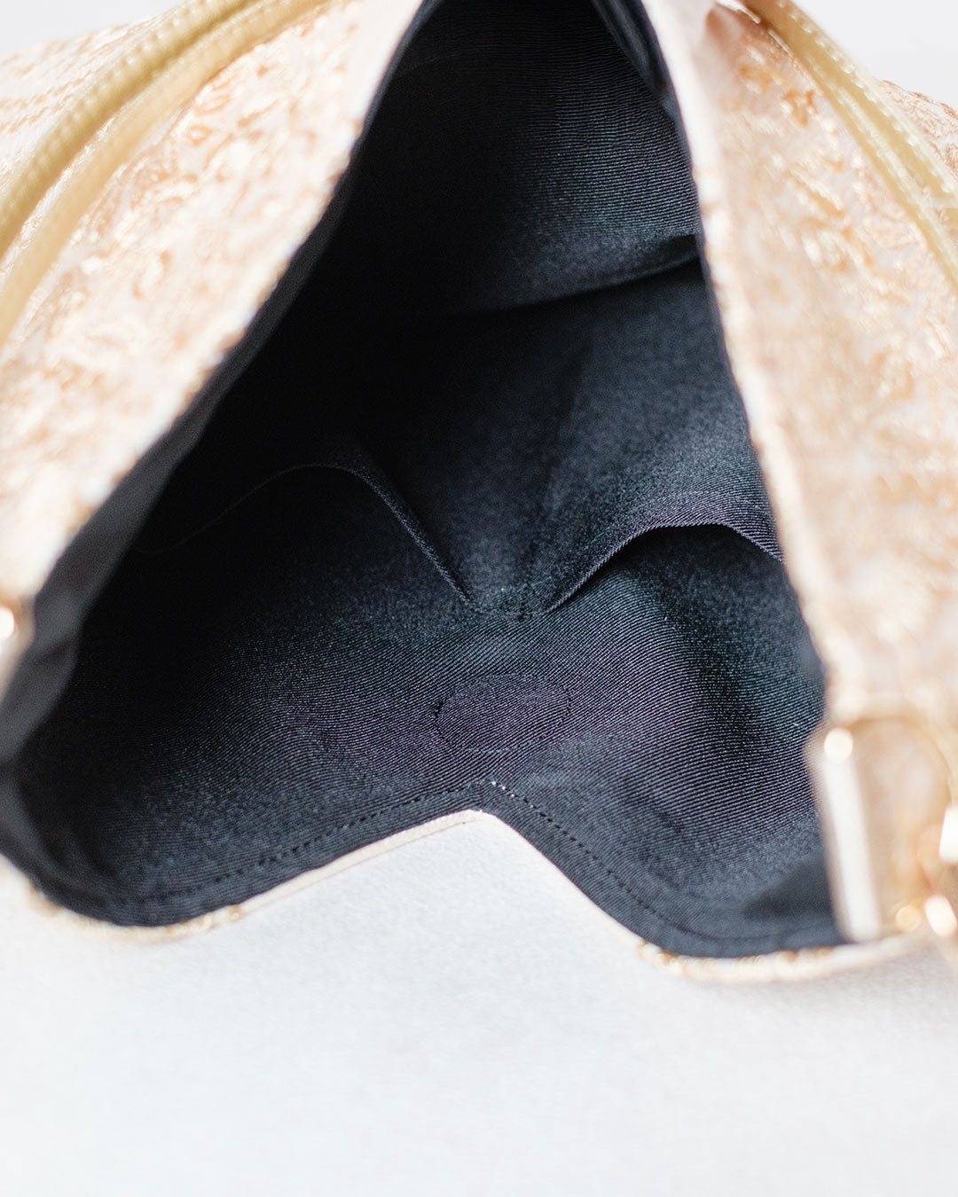 受注商品】Triangle Tote - トライアングルトート - Beige – little