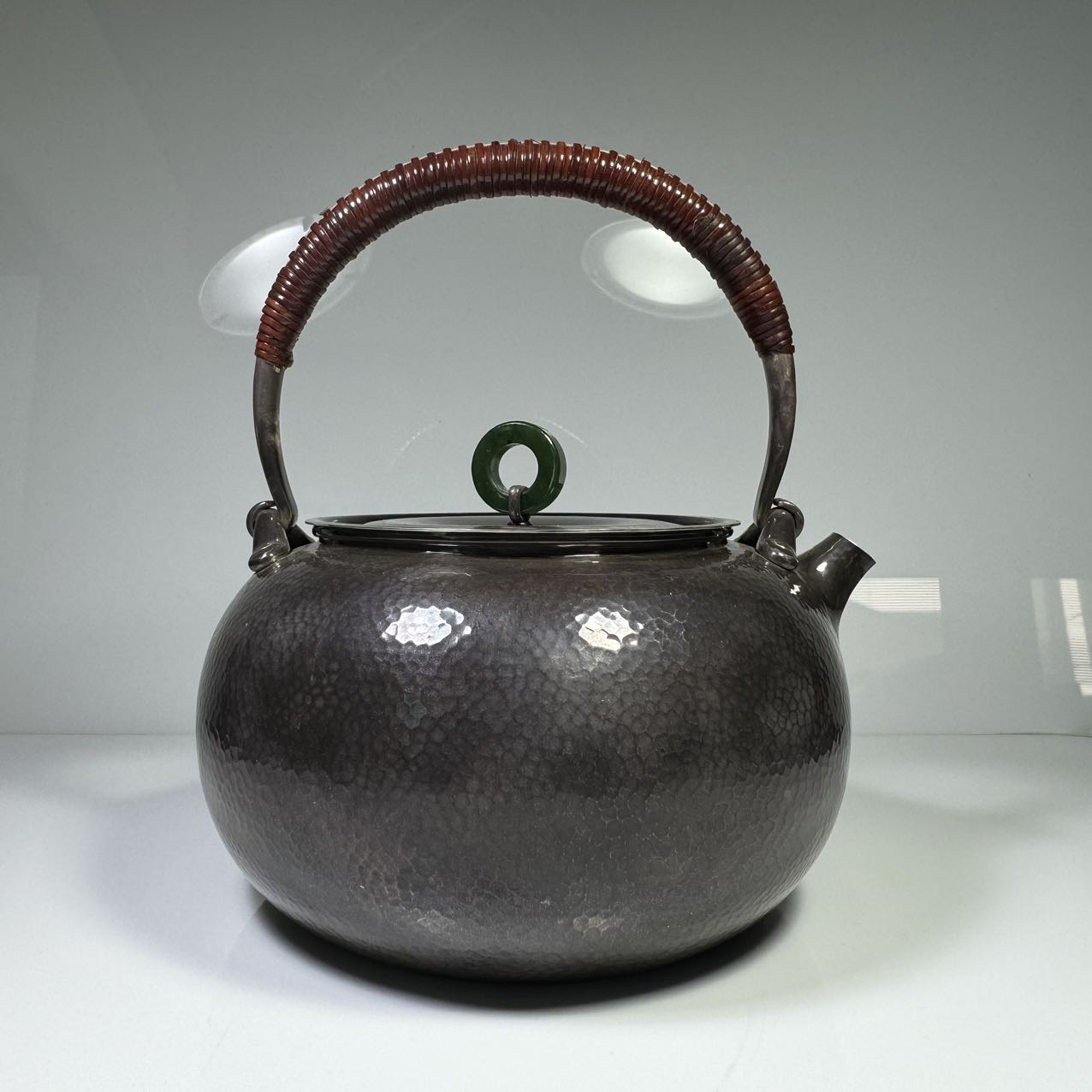 楽天市場】銀瓶 丸型槌目打 5寸 日本製 工芸品 鉄瓶 銀 純銀製 銀製 お
