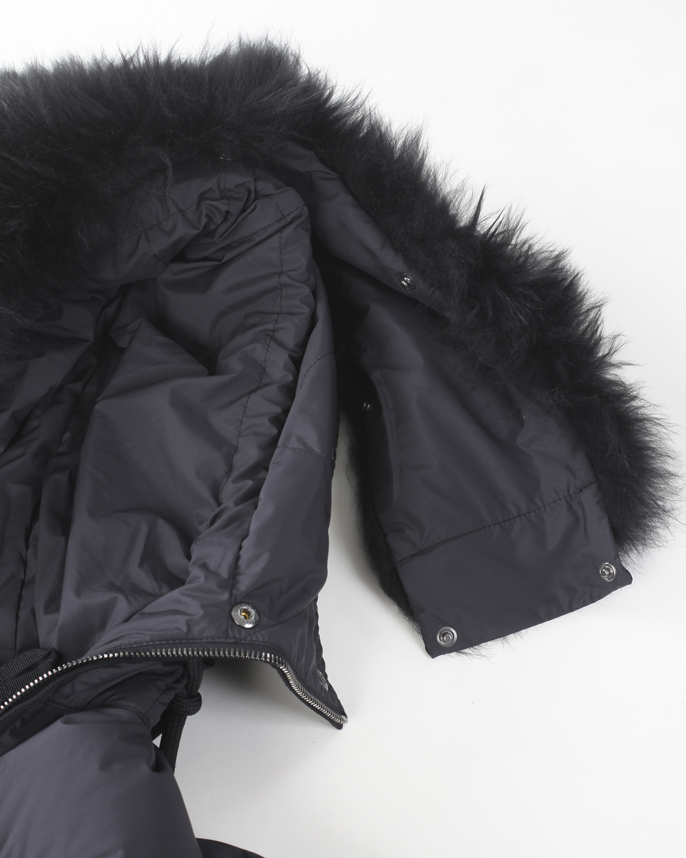 MONCLER】MONCLER LOCUSTELLE SHORT PARKA（ロカステル ショートダウン