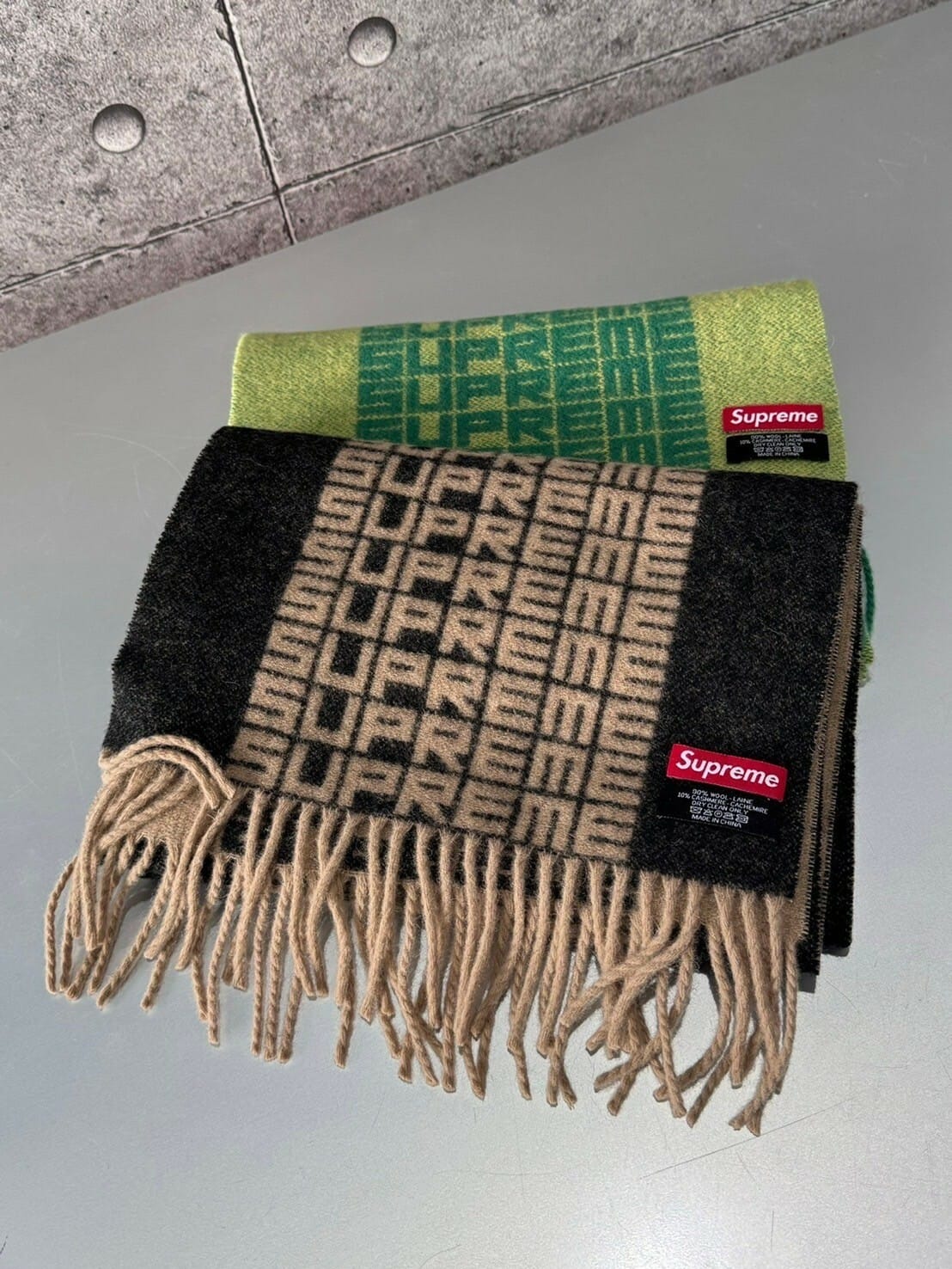Supreme Logo Repeat Scarf マフラー 138467052_o1.jpg?