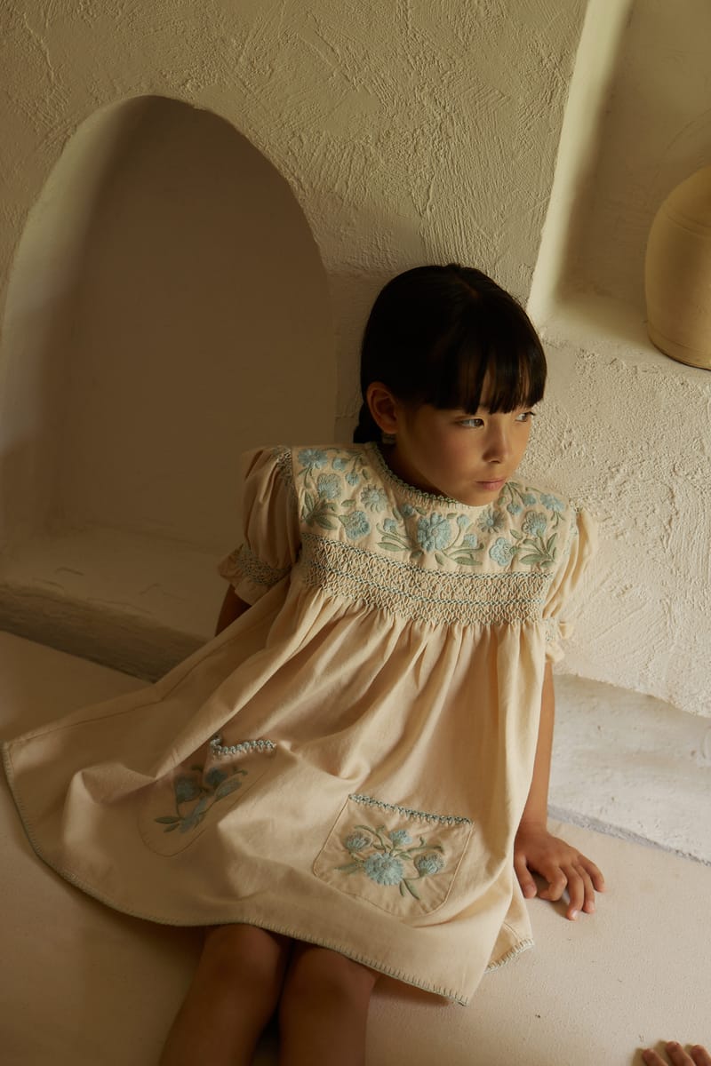Apolina ワンピース 2-3y ワンピース 2-3y apolina apolinaワンピース2