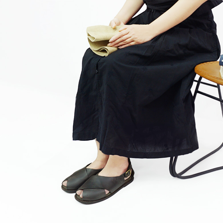 Diu（ディウ） クロスサンダル 本革 レザー サンダル レディース 20代